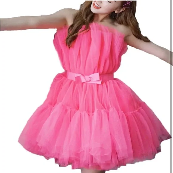 Vibrant Pink Strapless Tulle Dress - Picture 6 of 7
